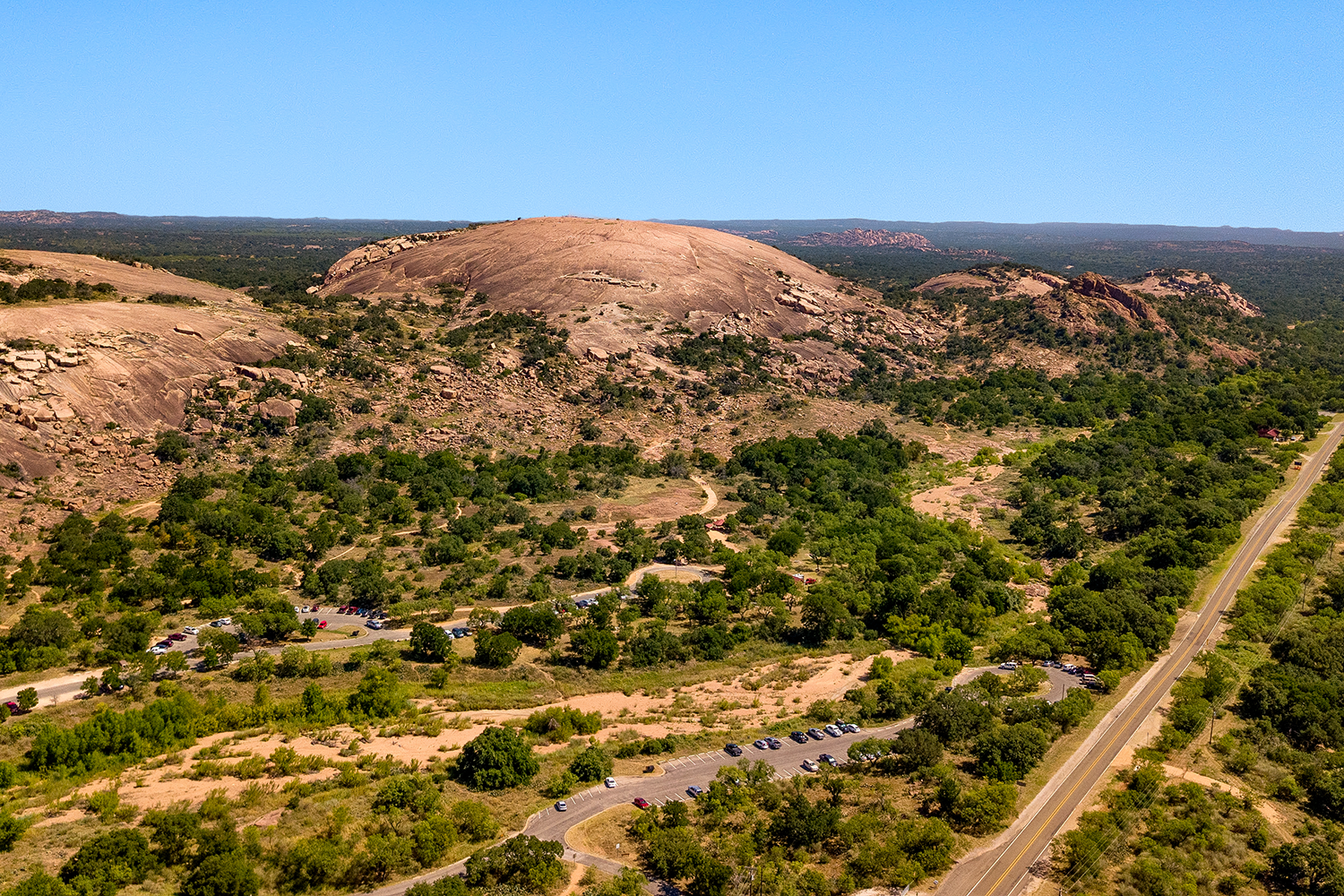 Enchanted Rock State Natural Area｜ヒルカントリーにそびえる巨大